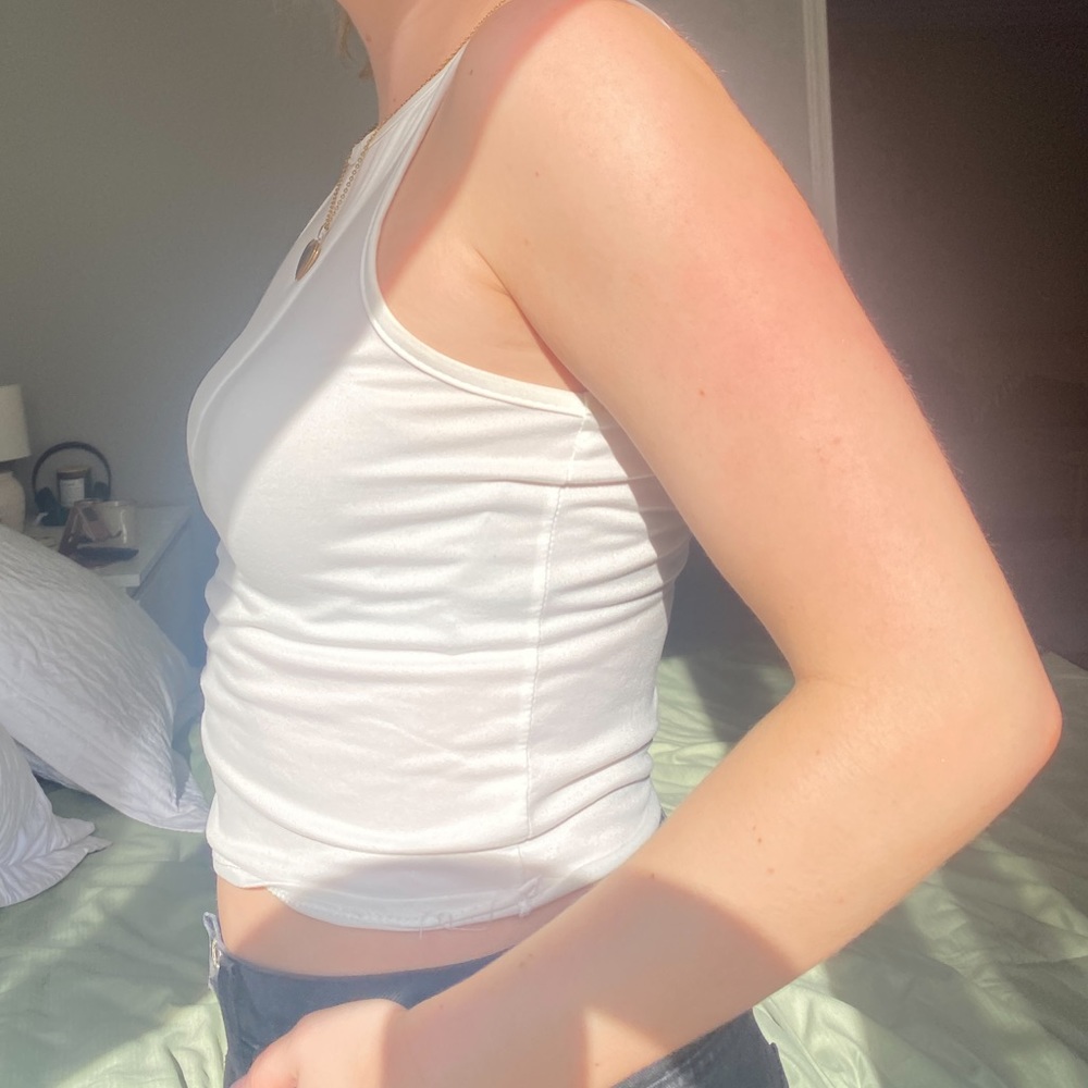 Basic White Tank - Picture 3 of 7